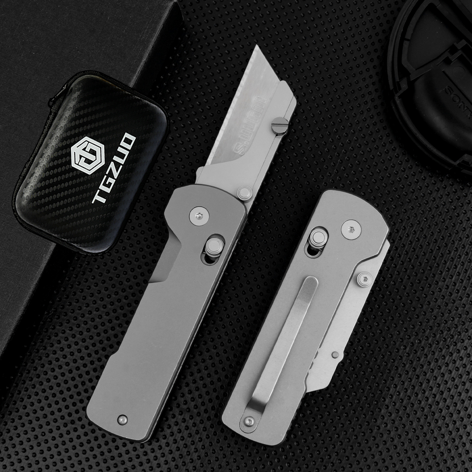 Woodworking Wallpaper - Utility Knife Titanium Alloy Folding Knife